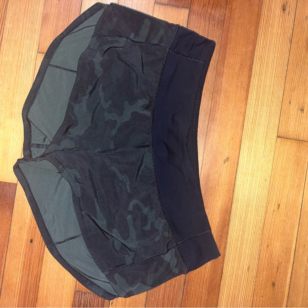 Lululemon size 6 speed up shorts